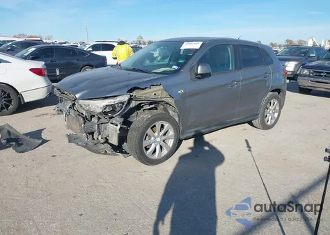 2015 Mitsubishi Outlander Sport Es z USA, uszkodzony, nr VIN 4A4AP3AUXFE018576